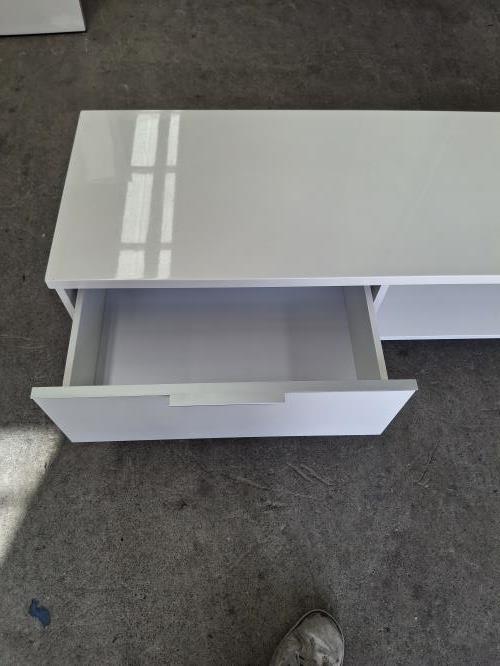 Second-hand Entertainment Unit - Photo 5)