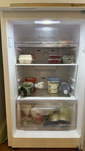 Second-hand Samsung 228L Top Mount Fridge - Photo 5)