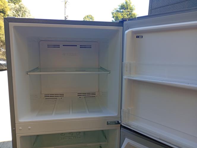 Second-hand Esatto 236L Top Mount Fridge - Photo 5)