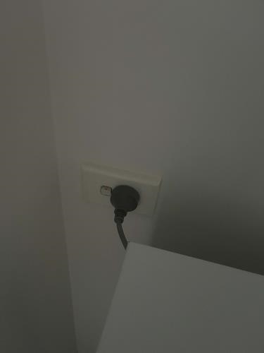 Second-hand Chiq 118L Top Mount Fridge - Photo 5)