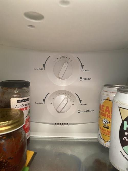 Second-hand Westinghouse 280L Top Mount Fridge - Photo 5)