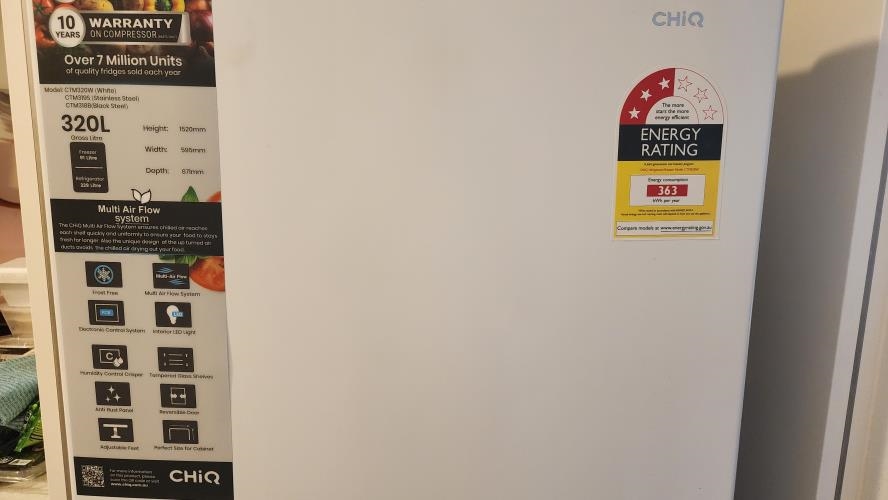 Second-hand Chiq 320L Top Mount Fridge - Photo 5)
