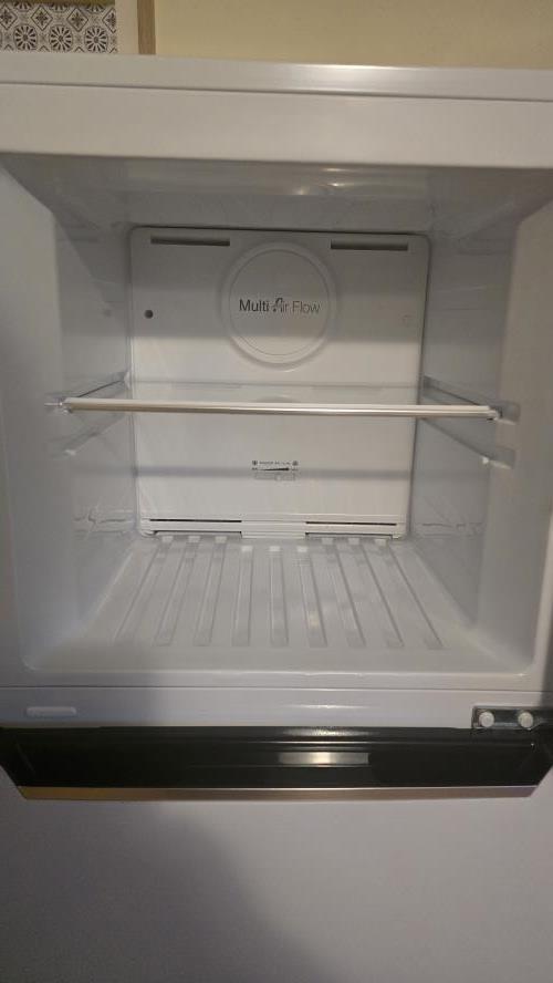Second-hand Chiq 216L Top Mount Fridge - Photo 5)