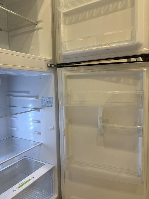 Second-hand Chiq 202L Top Mount Fridge - Photo 5)