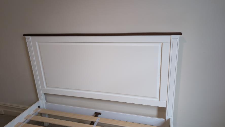 Second-hand Queen Size Bed Frame - Photo 5)