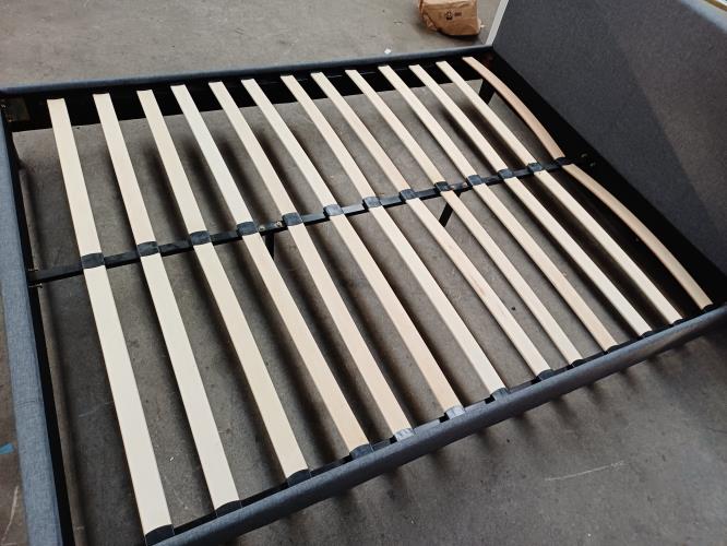 Second-hand Queen Size Bed Frame - Photo 5)
