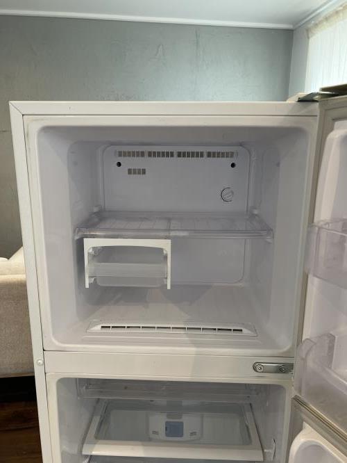 Second-hand Samsung 216L Top Mount Fridge - Photo 5)