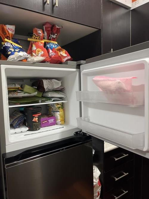 Second-hand LG 243L Top Mount Fridge - Photo 5)