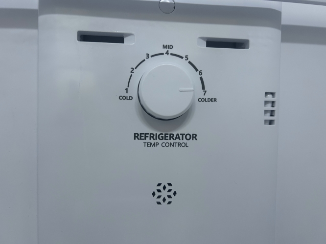 Second-hand Hisense 205L Top Mount Fridge - Photo 5)