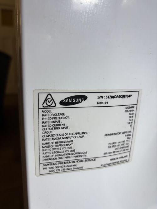 Second-hand Samsung 255L Top Mount Fridge - Photo 5)