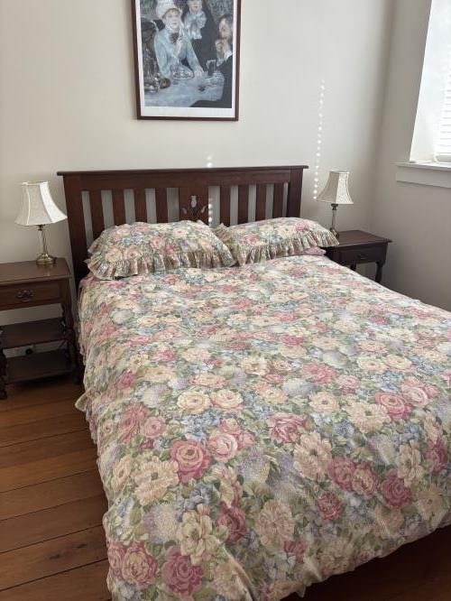 Second-hand Double Bed Frame - Photo 5)