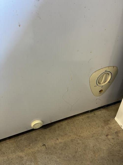 Second-hand GVA 144L Chest Freezer - Photo 5)