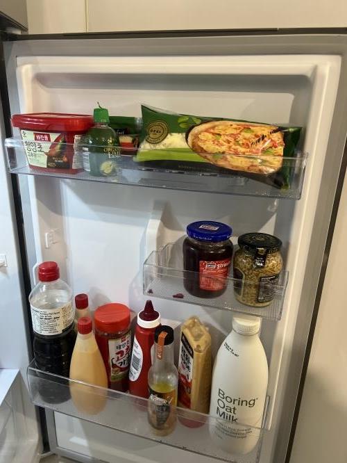 Second-hand Chiq 202L Top Mount Fridge - Photo 5)