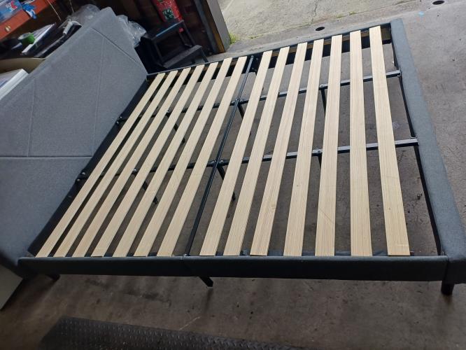 Second-hand King Size Bed Frame - Photo 5)
