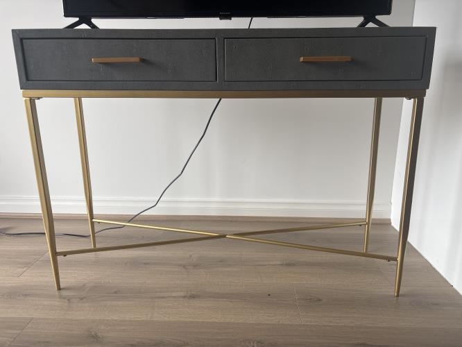 Second-hand Stylish Hall Table - Photo 5)