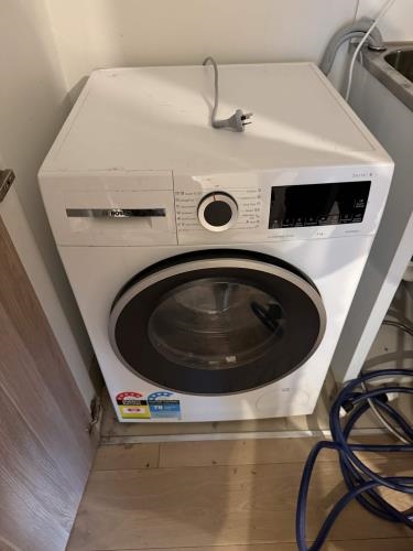 Second-hand Bosch 9kg Front Load Washing Machine - Photo 5)