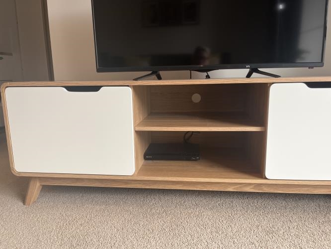 Second-hand Entertainment Unit - Photo 5)