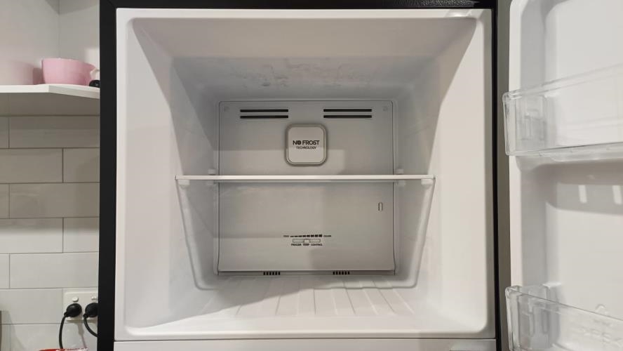 Second-hand Hisense 326L Top Mount Fridge - Photo 5)