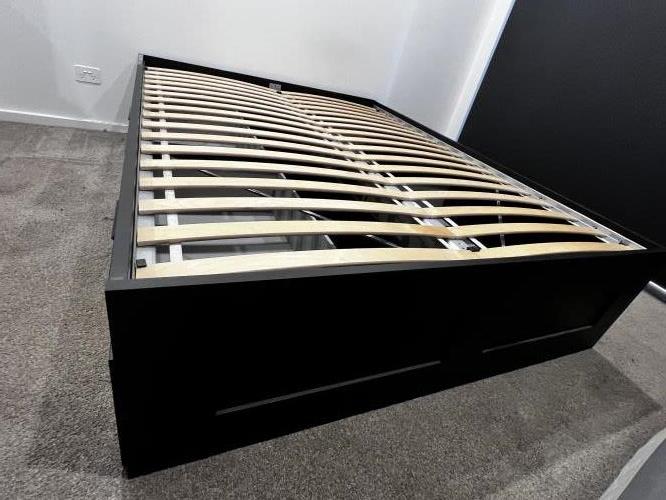 Second-hand IKEA BRIMNES Queen Bed Frame with 4 Storage Drawers - Photo 5)