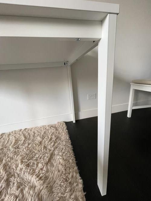 Second-hand IKEA Dining Table with 3 Chairs - Photo 5)