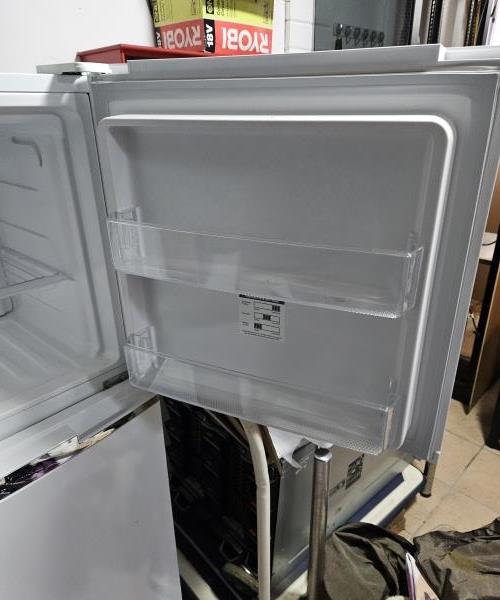 Second-hand Westinghouse 231L Top Mount Fridge - Photo 5)