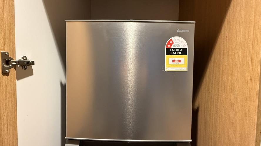 Second-hand Germanica 239L Top Mount Fridge - Photo 5)