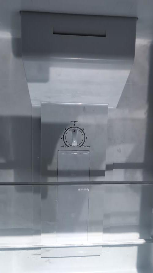 Second-hand Chiq 202L Top Mount Fridge - Photo 5)