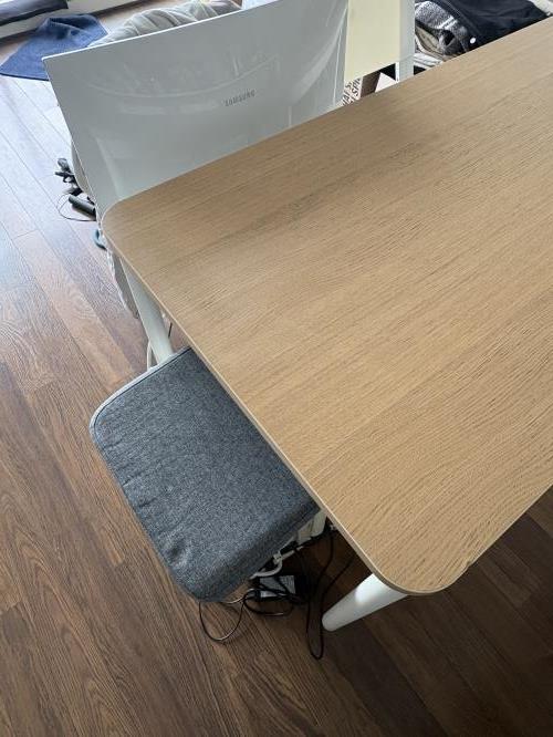 Second-hand IKEA Dining Table with 4 Chairs - Photo 5)