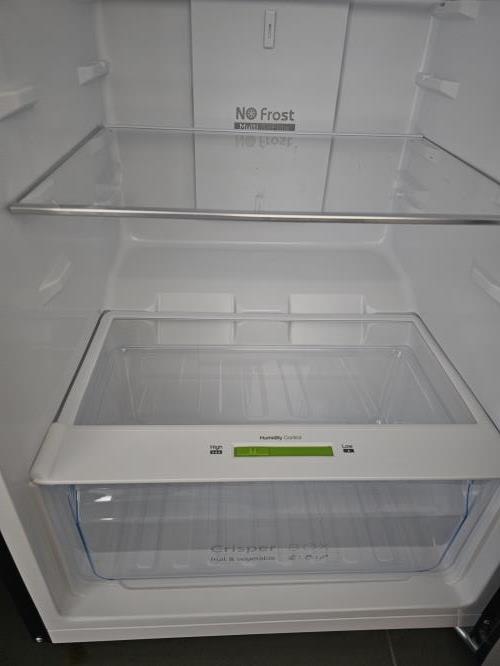 Second-hand Chiq 202L Top Mount Fridge - Photo 5)