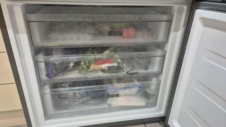 Second-hand Kogan 416L Bottom Mount Fridge - Photo 5)