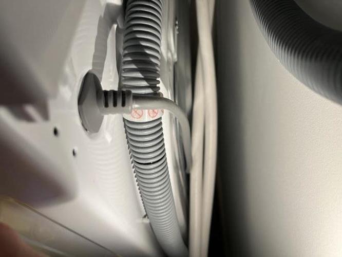 Second-hand LG 7.5kg Front Load Washing Machine - Photo 5)