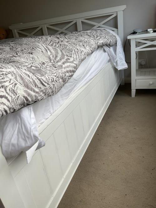 Second-hand Queen Size Bed Frame - Photo 5)