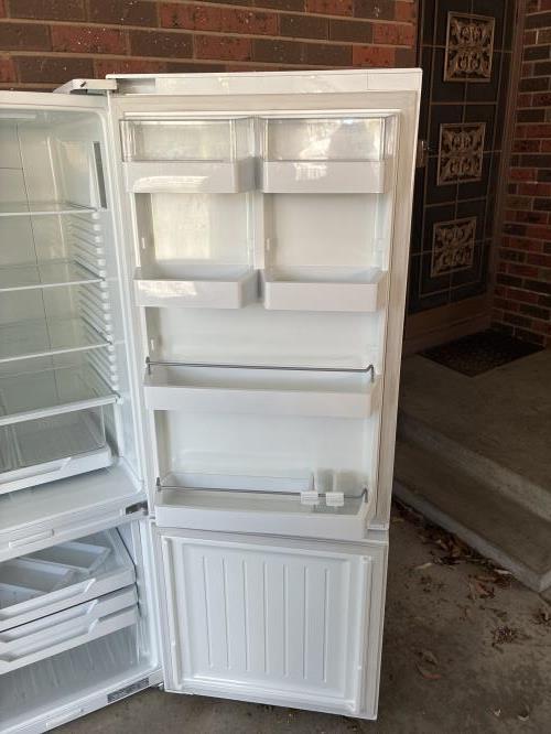 Second-hand Fisher & Paykel 403L Bottom Mount Fridge - Photo 5)