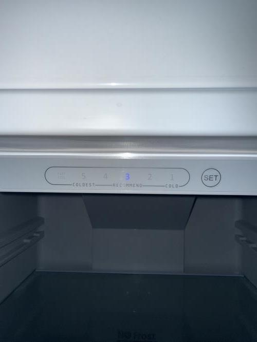 Second-hand Chiq 202L Top Mount Fridge - Photo 5)
