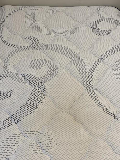 Second-hand Single Mattress - Photo 5)