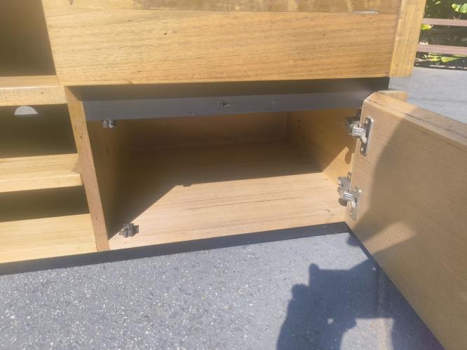 Second-hand Entertainment Unit - Photo 6)
