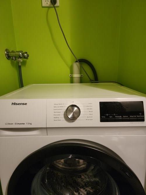 Second-hand Hisense 7.5kg Front Load Washing Machine - Photo 6)