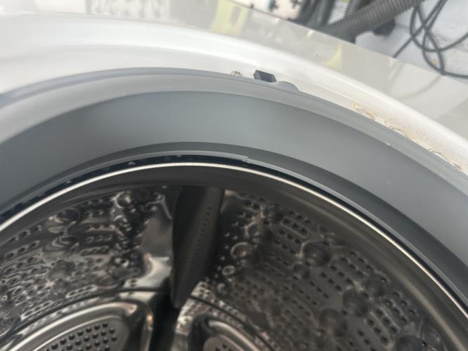 Second-hand LG 7kg Front Load Washing Machine - Photo 6)