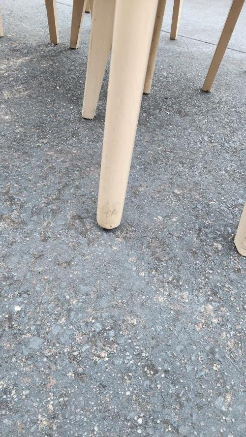 Second-hand IKEA Dining Table with 4 Chairs - Photo 6)