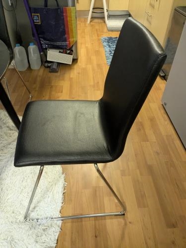 Second-hand IKEA Dining Table with 4 Chairs - Photo 6)