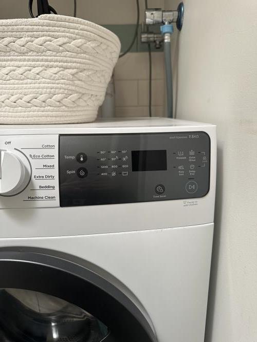 Second-hand Westinghouse 7.5kg Front Load Washing Machine - Photo 6)