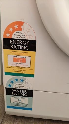 Second-hand LG 7kg Front Load Washing Machine - Photo 6)