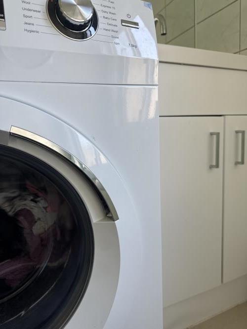 Second-hand Haier 7.5kg Front Load Washing Machine - Photo 6)
