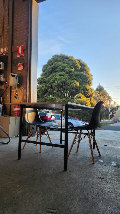 Second-hand Dining Table with 2 Chairs - Photo 6)