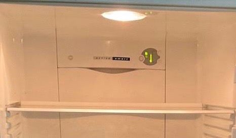 Second-hand Fisher & Paykel 404L Bottom Mount Fridge - Photo 6)
