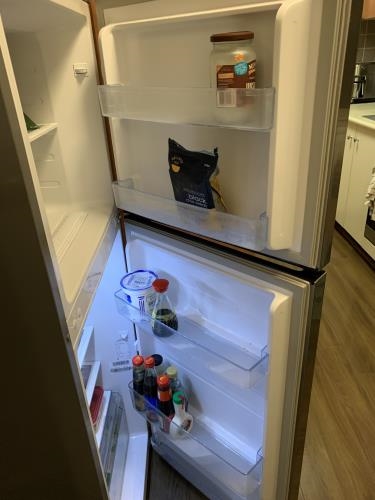Second-hand Hisense 230L Top Mount Fridge - Photo 6)