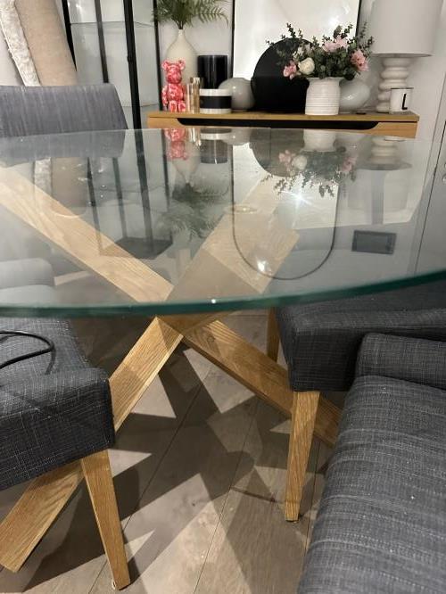 Second-hand Dining Table with 4 Chairs - Photo 6)