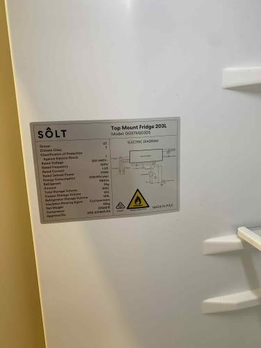 Second-hand Solt 203L Top Mount Fridge - Photo 6)