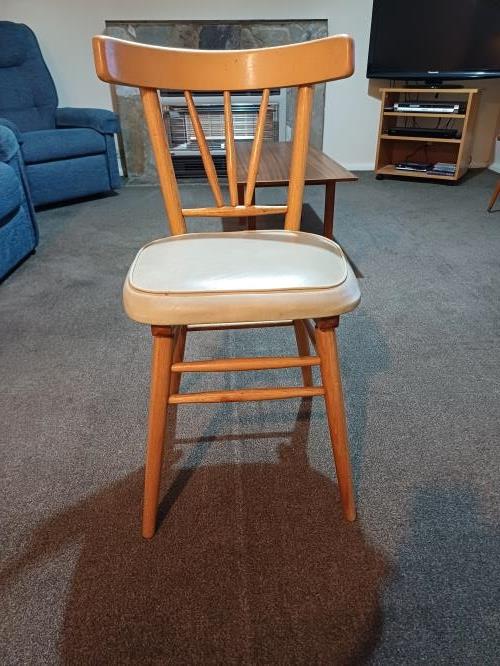 Second-hand Dining Table with 4 Chairs - Photo 6)