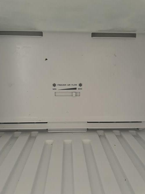 Second-hand Chiq 216L Top Mount Fridge - Photo 6)